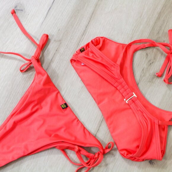 *La Vie En Rose Salmon Suitsuit - Picture 5 of 6